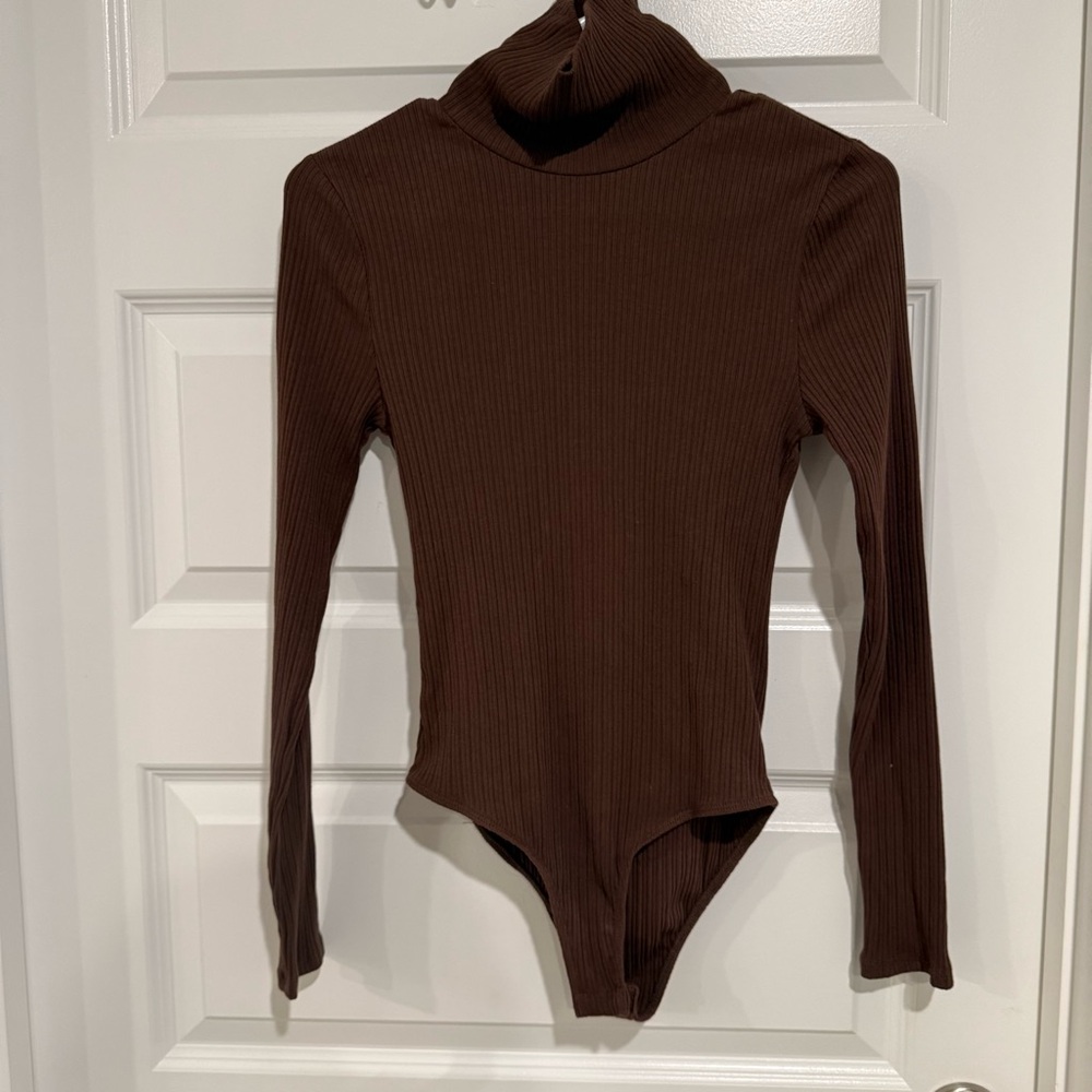 Fashion Nova Ribbed Turtleneck Bodysuit – Brown – Size M